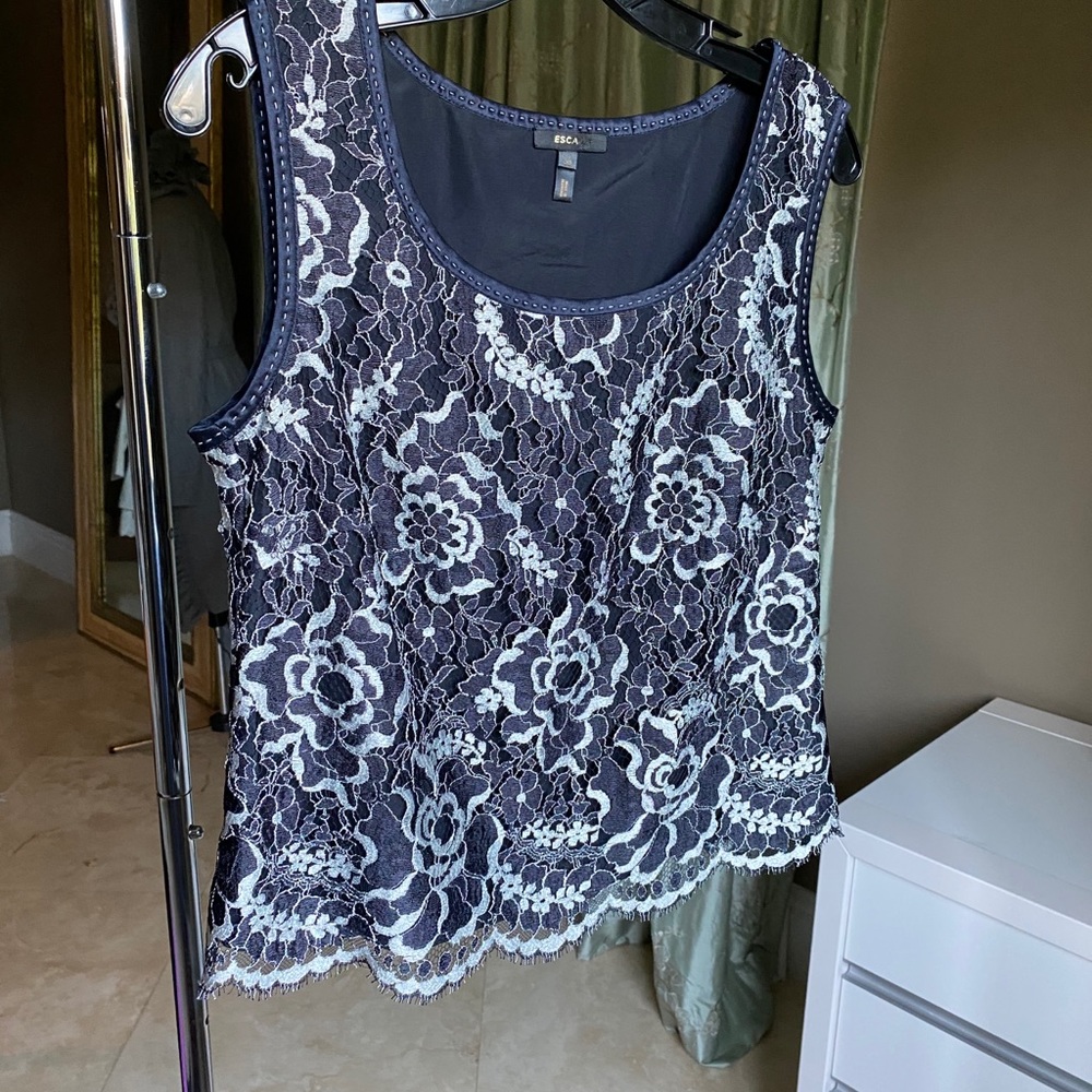 Escada lace top!